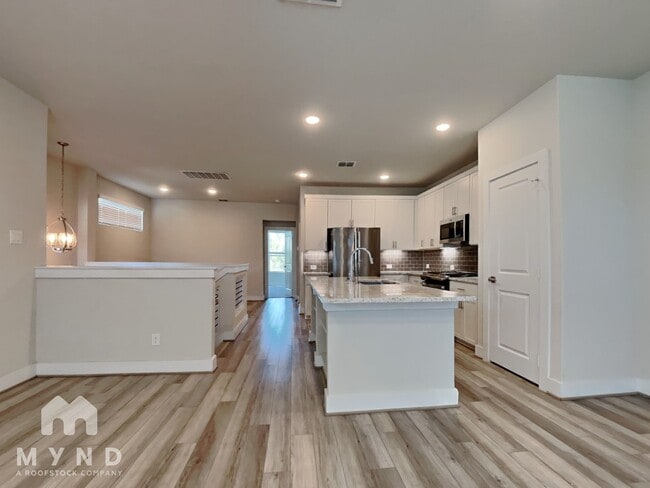 Foto del edificio - 8851 Oakland Rd