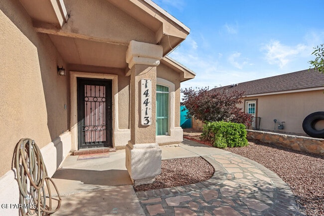 Building Photo - 14413 Desert Sage Dr