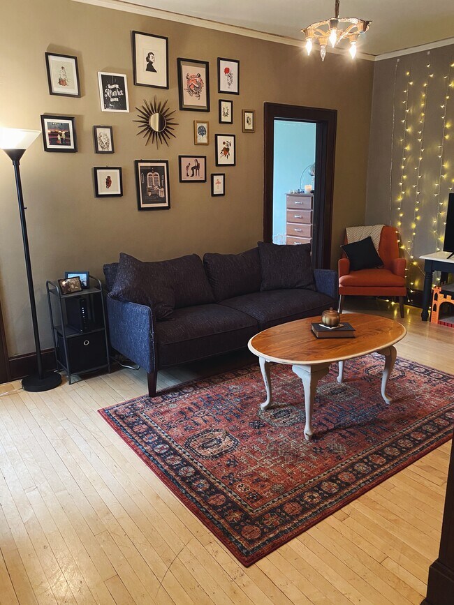 Living Room - 931 13th St