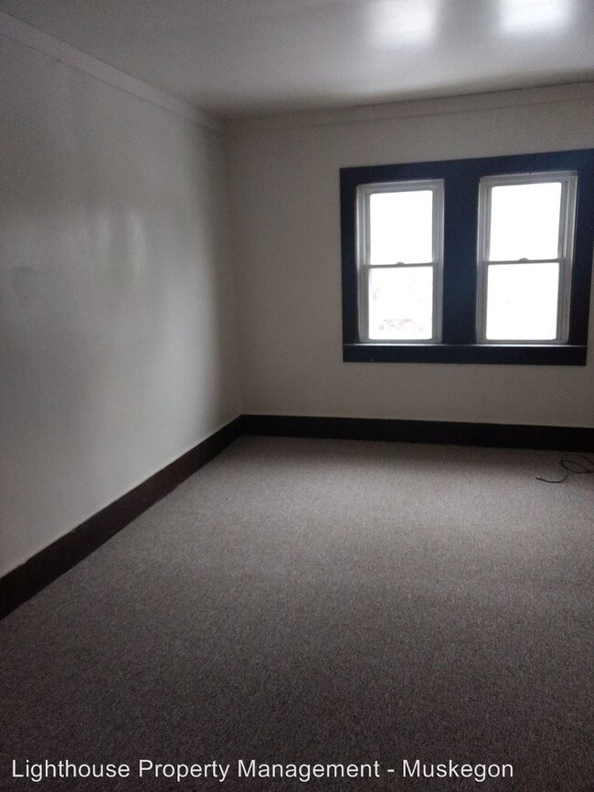Building Photo - 2 br, 1 bath House - 505 Catawba #3