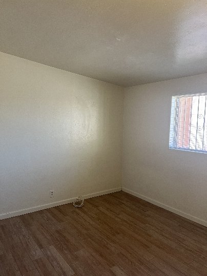 Foto del edificio - 5734 E 35th St