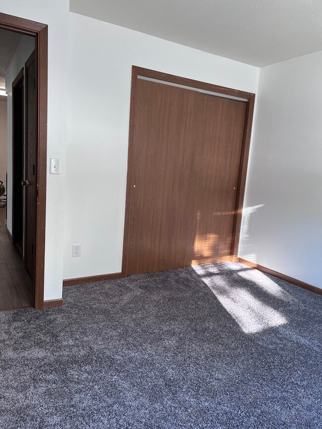 Foto del edificio - 2622 Nelson Dr Unit 2