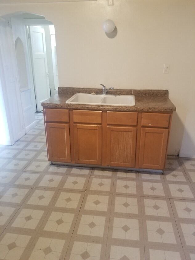Kitchen - 3052 N 9th St