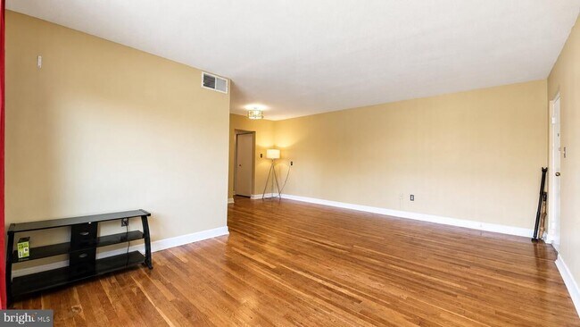 Foto del edificio - 3839 Hamilton St