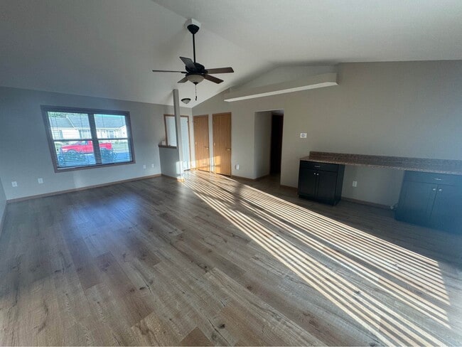 Building Photo - 1021 Holley St