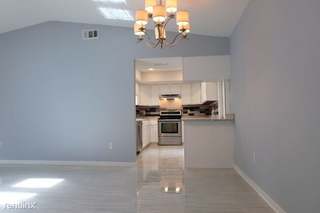 Building Photo - 3 br, 2 bath House - 4840 Deermoss Way S