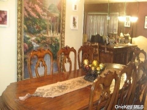 Foto del edificio - 5 Pine Hollow Ln