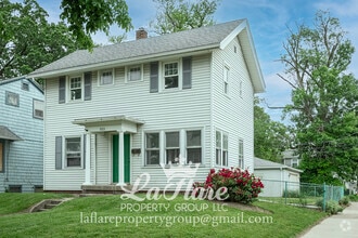 Building Photo - 553 Hampton Ave