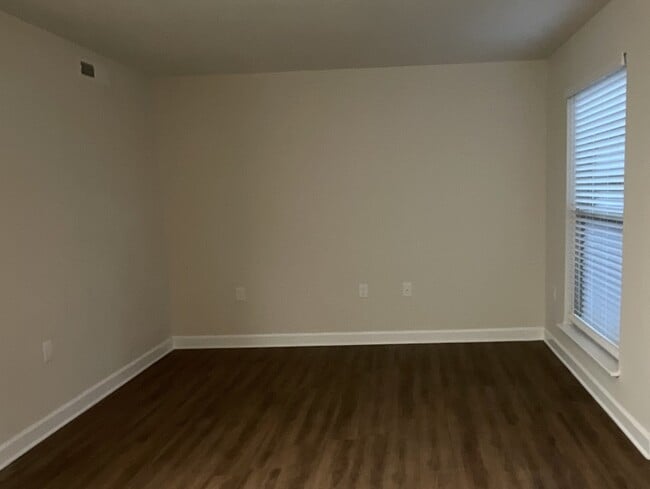 Building Photo - Wildwoods Of Lake Johnson