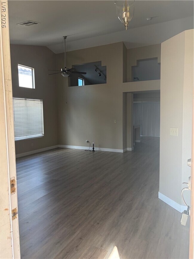 Building Photo - 2226 Crown Valley Ln