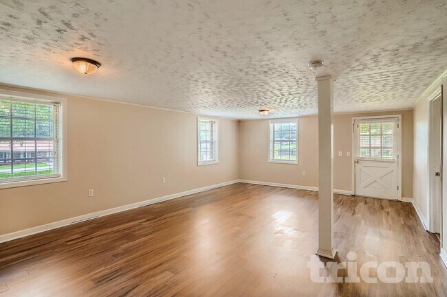 Foto del edificio - 114 Grassdale Rd