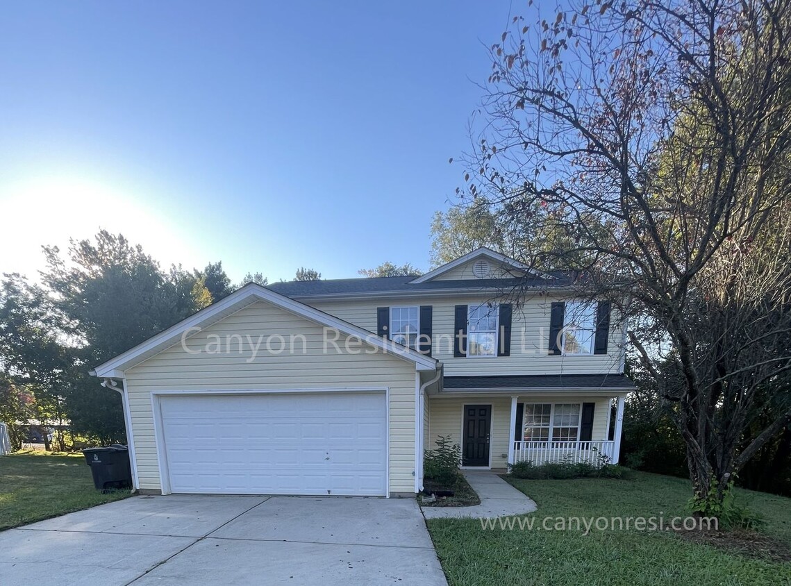 Primary Photo - Recently Renovated!!Beautiful 4BR home.