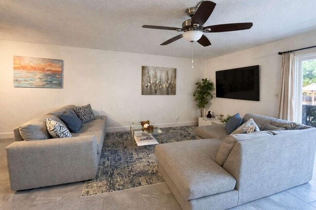 Building Photo - 6843 NW 29th Ave