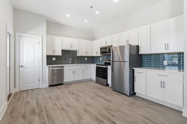 Building Photo - Downtown Gastonia Condo