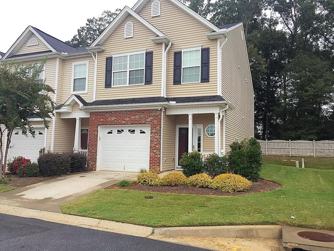 Foto principal - 24 Bay Springs Dr