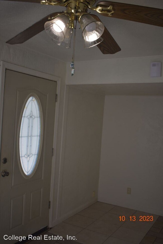 Foto del edificio - 1 br, 1 bath House - 2611 W. Acacia St.