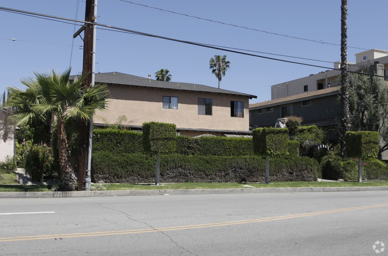 Foto del edificio - 13047 Moorpark St