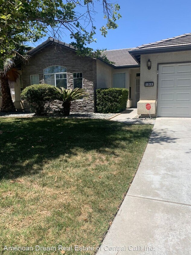 Primary Photo - 3 br, 2 bath House - 1046 W Pebble Dr