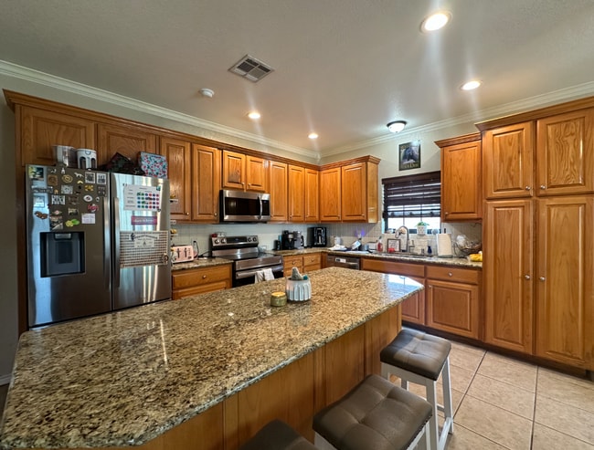 Building Photo - 221 Gurley Ln