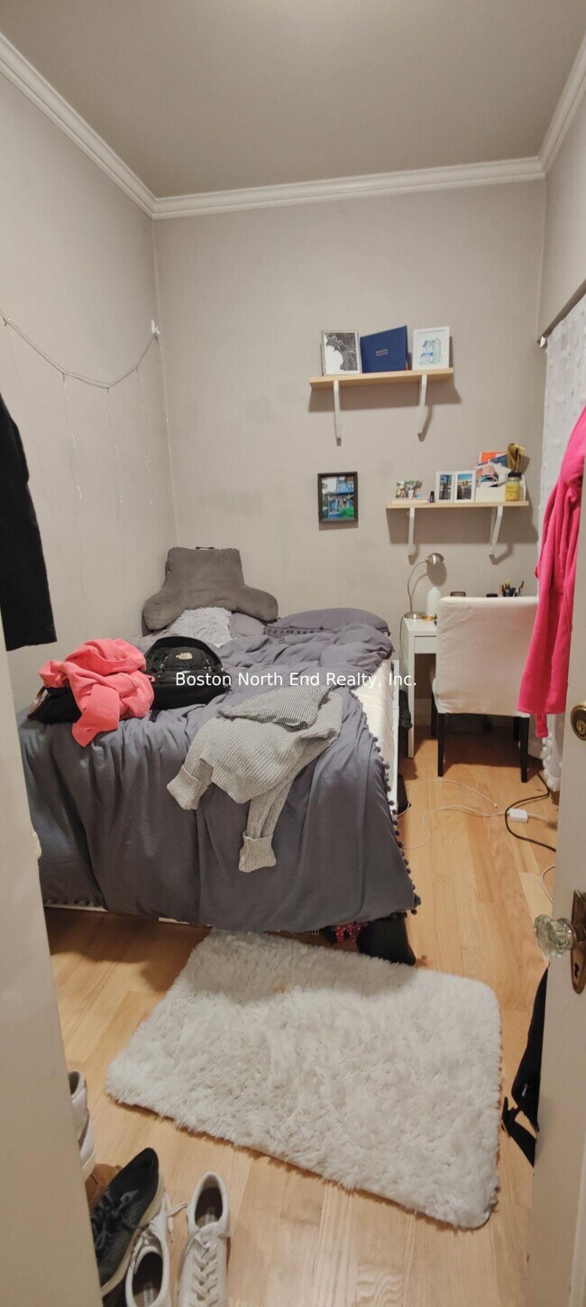 Building Photo - 3 bedroom in Boston MA 02113