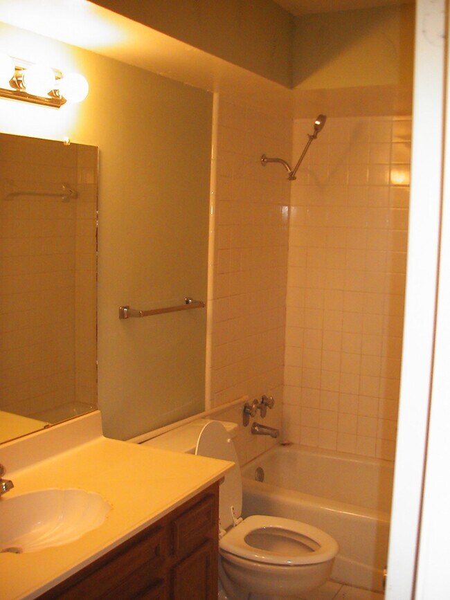 Foto del edificio - 10806 Lynbrook Dr