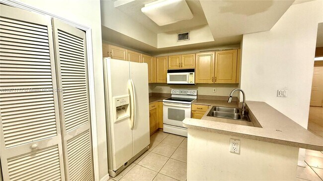 Foto del edificio - 10150 SW 88th St