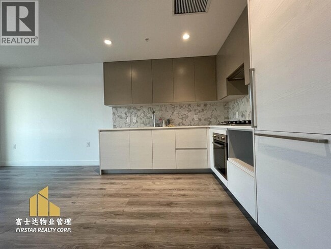 Building Photo - 8181 Chester St