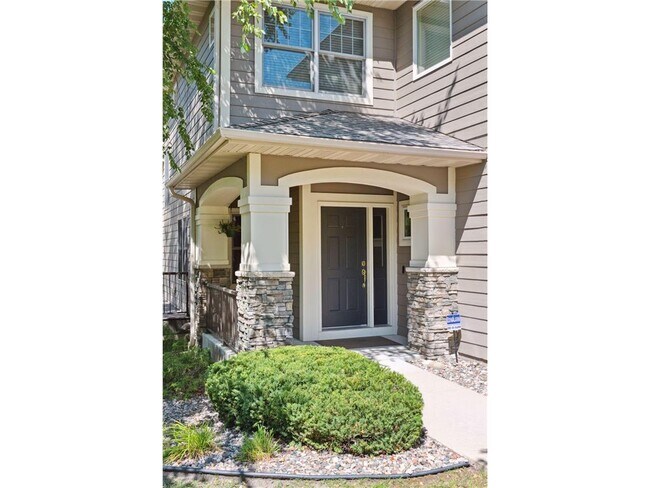 Building Photo - 6484 Ivy Way