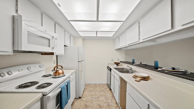 Photo - Ground Floor Condo Near the Medical Center!