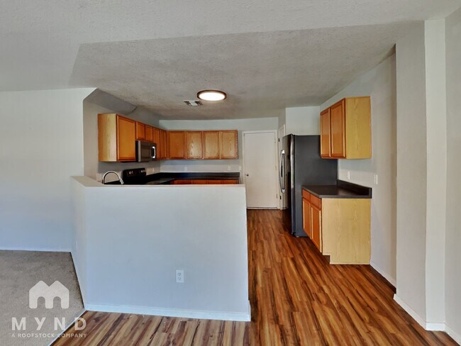 Building Photo - 5748 S Manta Ray Rd