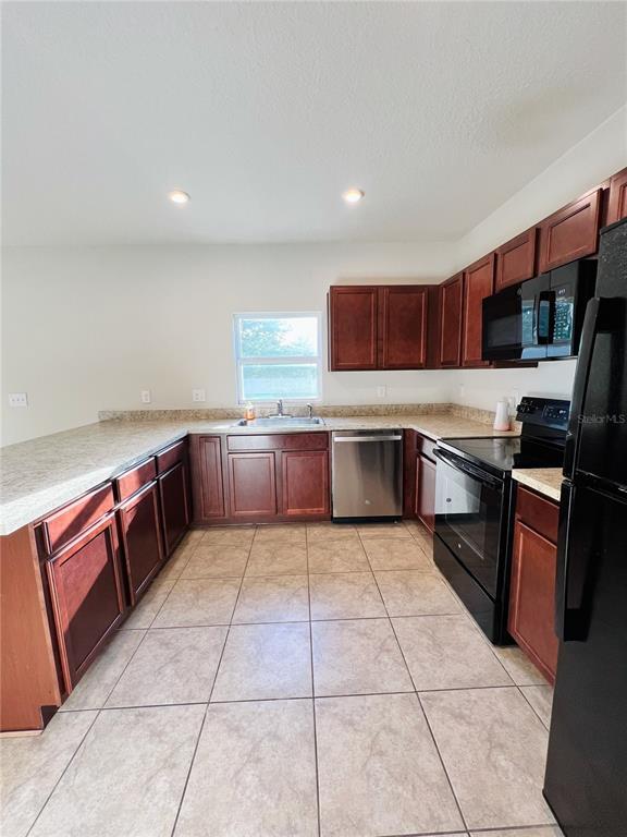 Building Photo - 308 Fiddlewood Ct