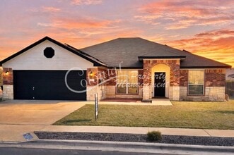 Building Photo - 6502 Deorsam Loop