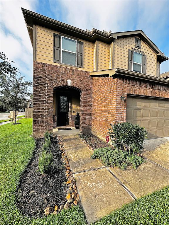 Building Photo - 15811 Copper Oak Ln