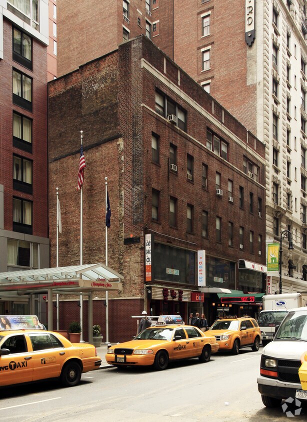 Foto principal - 51-55 W 35th St