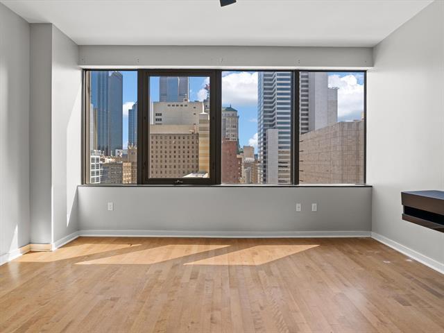 Foto del edificio - 1200 Main St