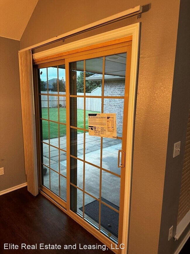 Foto del edificio - 4 br, 2 bath House - 208 SPRINGCREEK DRIVE