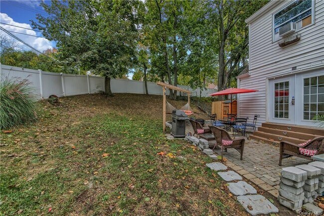 Building Photo - 50 Fisher Ln