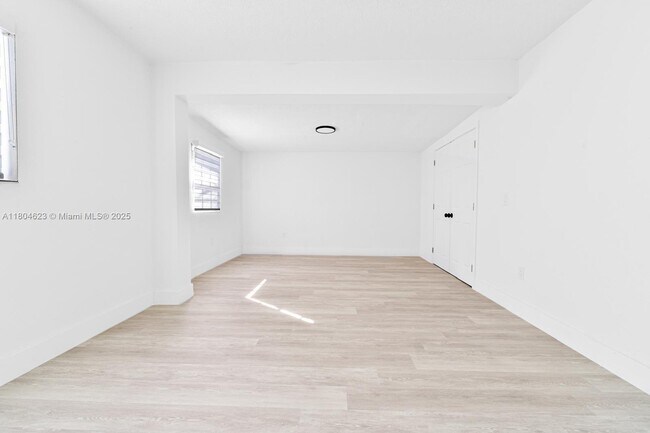 Building Photo - 7884 NW 175th St