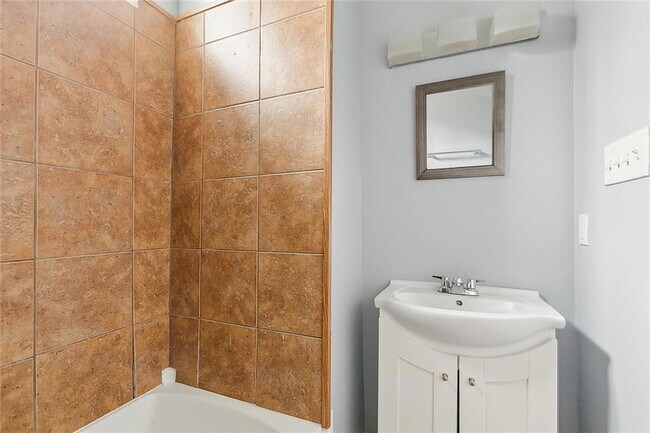 Foto del edificio - 8927 Hickory St