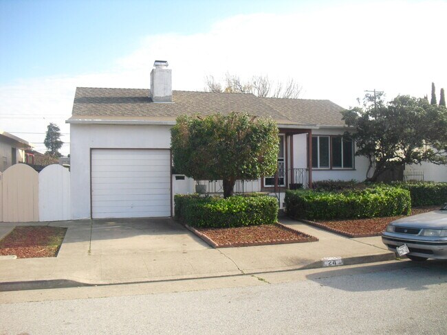 Building Photo - 24 Antioch Dr