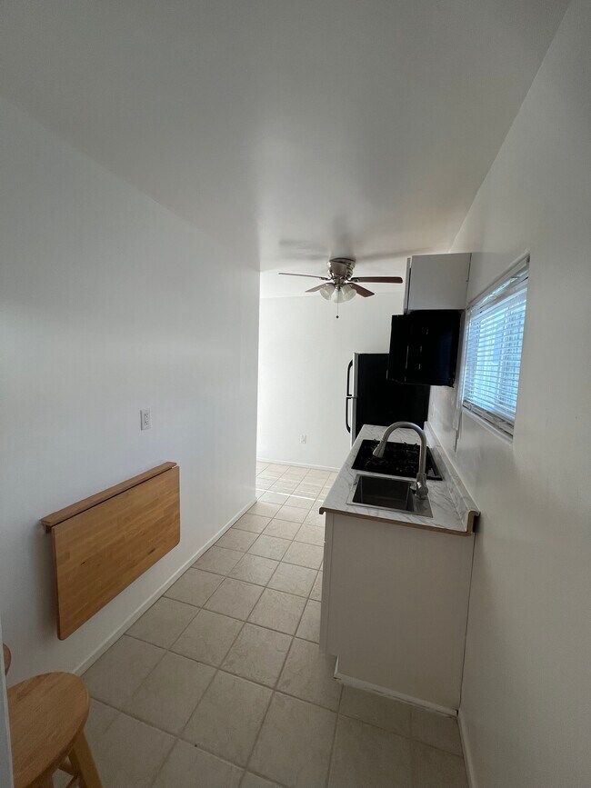 Cocina - 122 E Quintard St