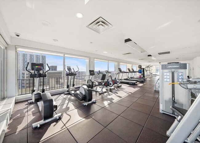 Foto del edificio - 6171 N Sheridan Rd