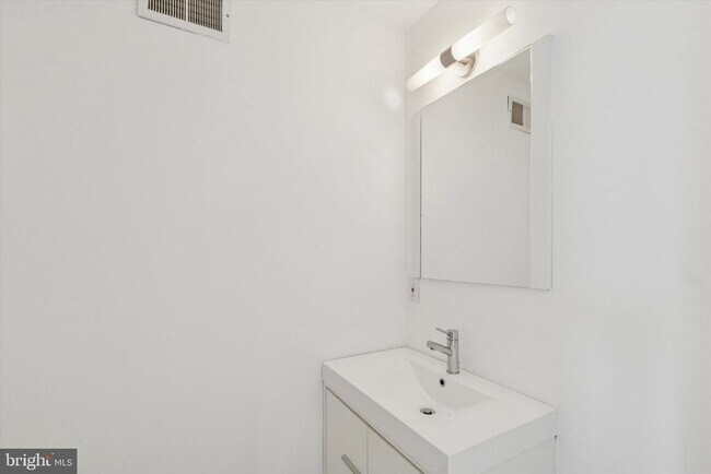 Foto del edificio - 705 Watkins St