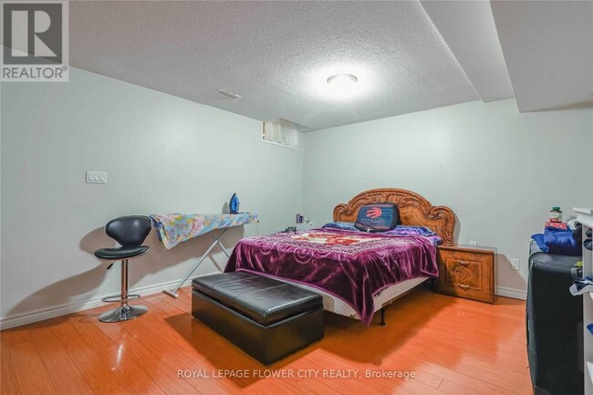 Building Photo - 77 Whitwell Dr