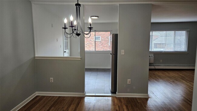 Foto del edificio - 810 Blooming Grove Turnpike