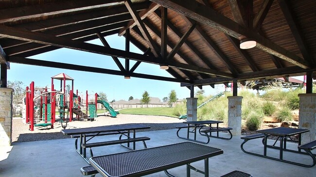 Building Photo - 21326 Echo Manor Dr