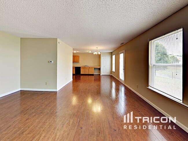 Foto del edificio - 6733 Everbloom Ln