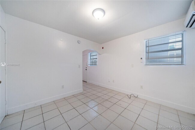 Building Photo - 5305 Biscayne Blvd
