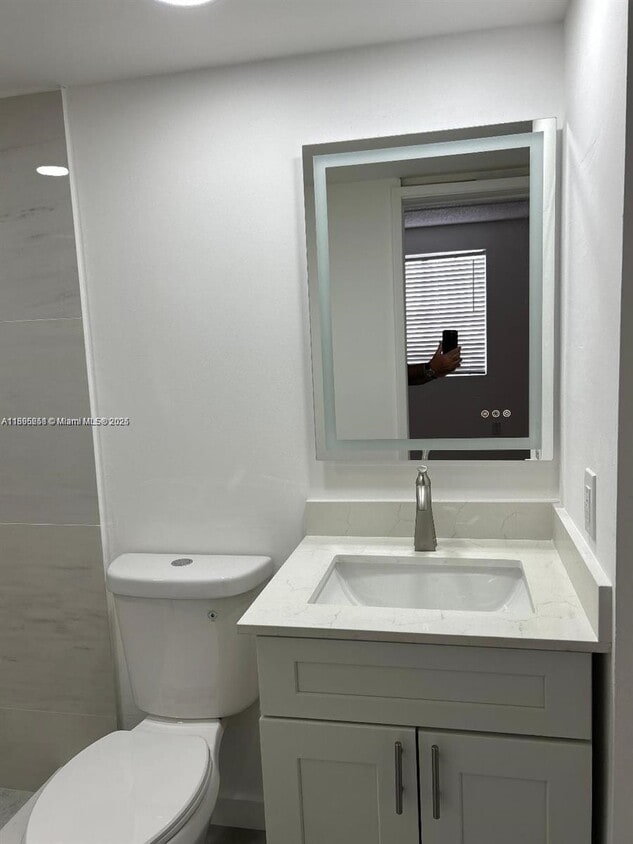 Foto principal - 6045 NW 186th St