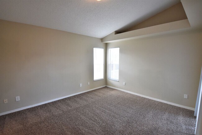 Building Photo - 4297 Creekside Blvd